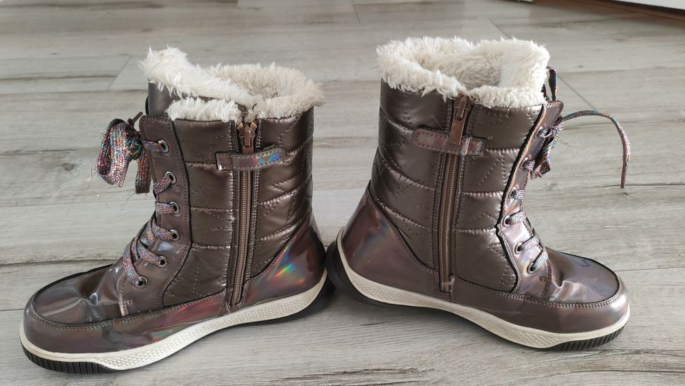 Buty śniegowce, zimowe dziewczęce, rozm . 35