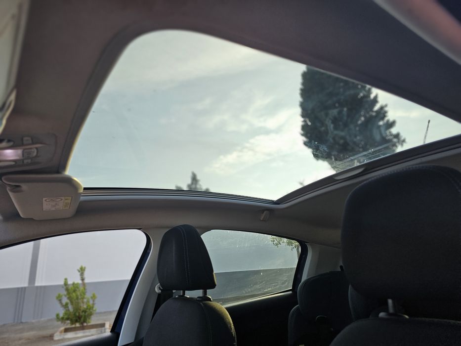 Peugeot 208 1.6 de 100cv hdi