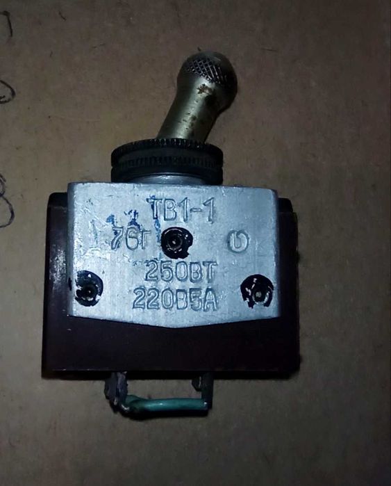 Продам тумблер ТВ1-1/конденсатор /резистор