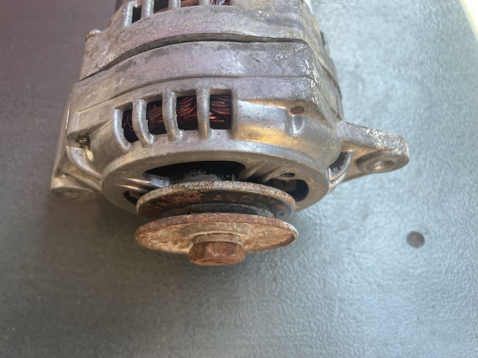 Генератор нива 2123 Старт Вольт 120 А . Бу в рабочем состоянии