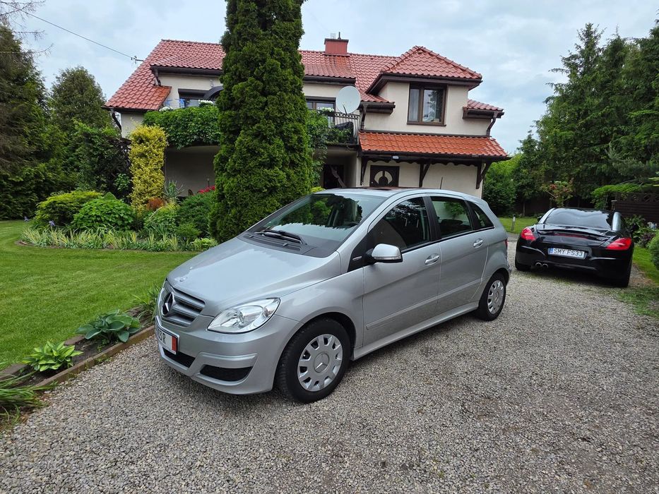 Mercedes-Benz Klasa B klima panorama bezdzo mały przebieg bez rdzy opłacony