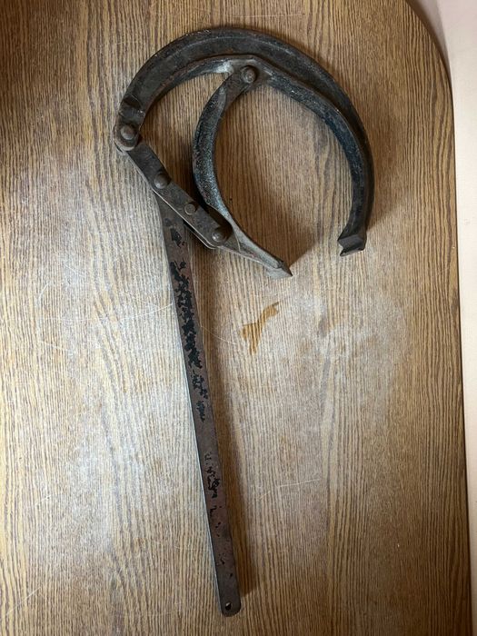 Ручний інструмент для розбортування шин, шиномонтаж