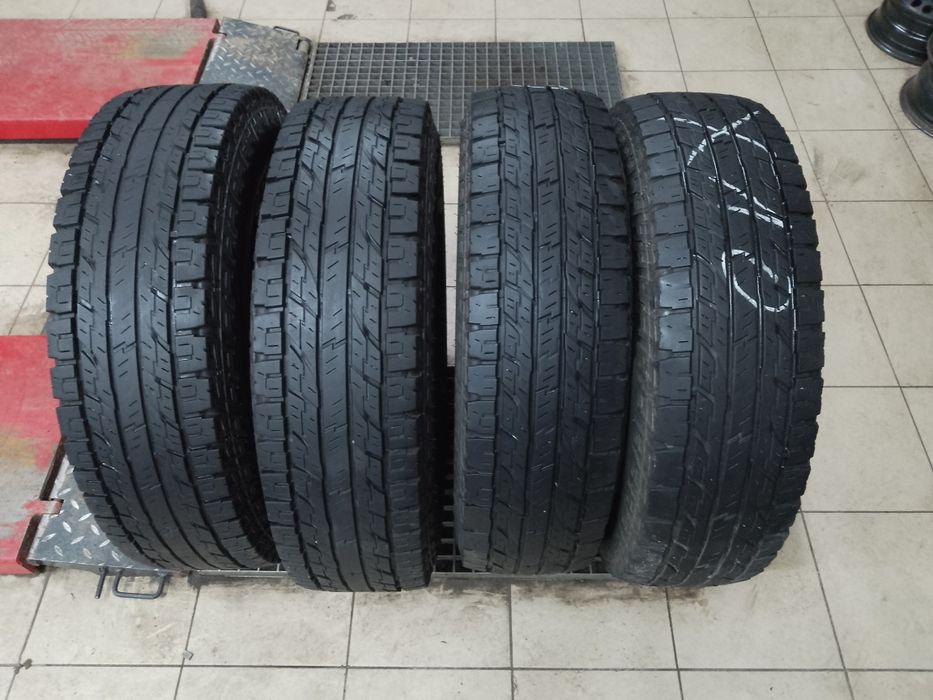 235/85r16 120/116 R 10 PR Yokohama Geolandar A/T G015. 2022 rok.