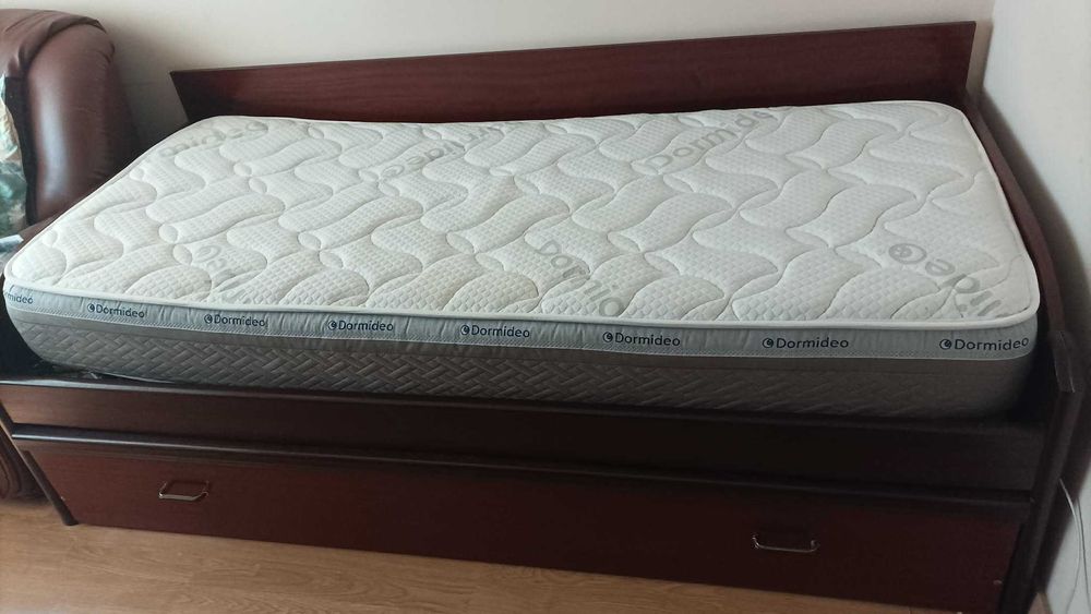 Cama individual + Roupeiro