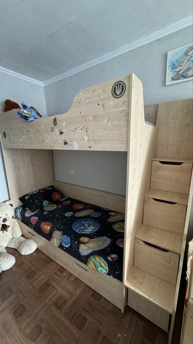 Продадим двухъярусную кровать
