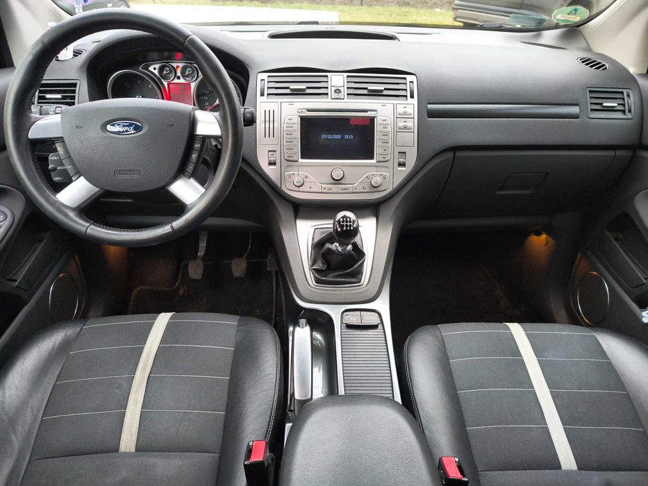 Ford Kuga 2.0 DIESEL 140KM nawigacja 4x4 dwa komplety opon