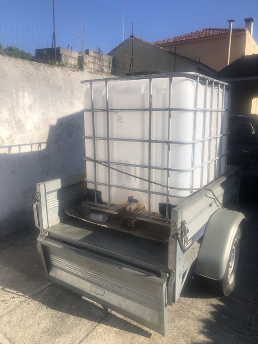 Depósito 1000 L com transporte