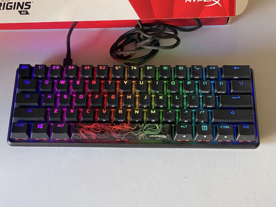 Pack Gaming Setup: Teclado Mecânico HyperX Alloy Origins 60 RGB + Rato Logitech G203 Lightsync RGB