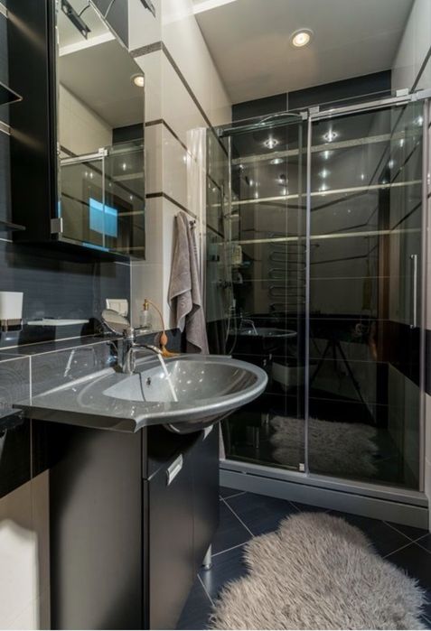 Apartment in Kyiv - More