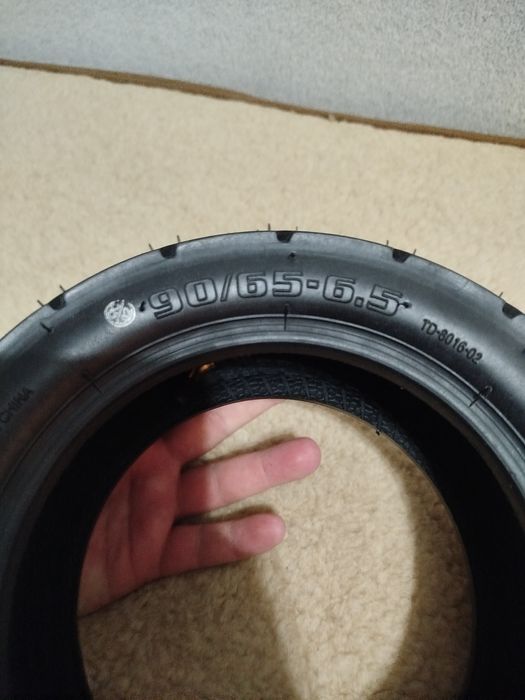 Opona bezdętkowa 90/65-6.5 TUOVT do hulajnogi  nowa