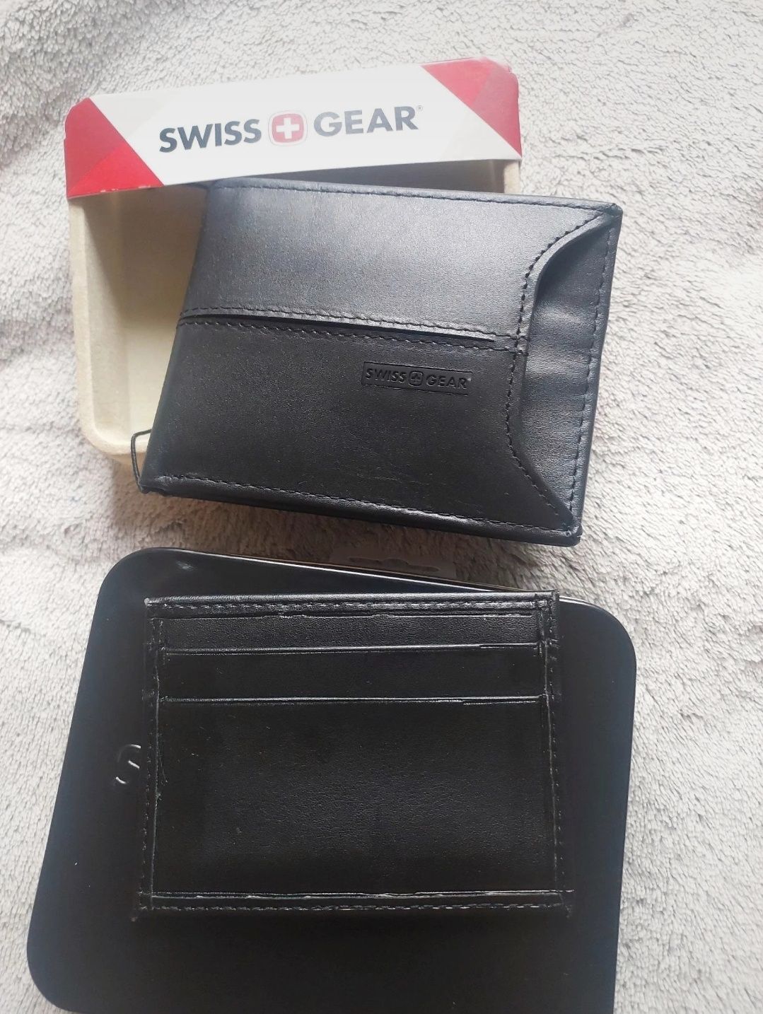 Swissgear delmont wallet sale