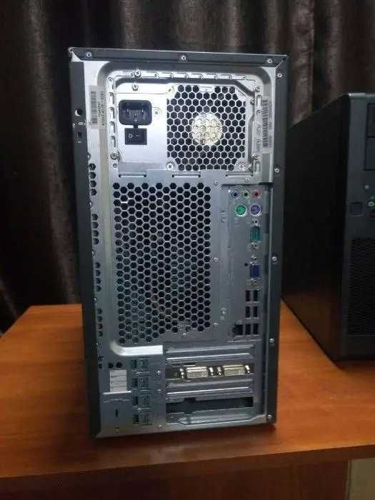 Системний блок комп'ютер FUJITSU E5500 RAM 4 ГБ Radeon HD 3450