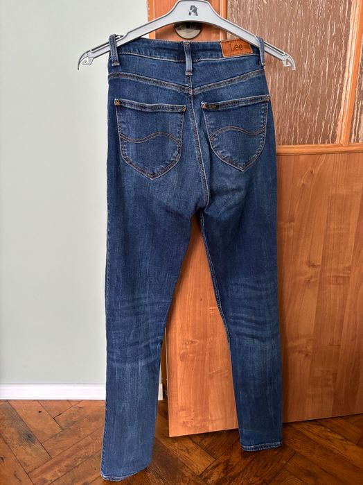 Spodnie damskie jeansy,zadbane