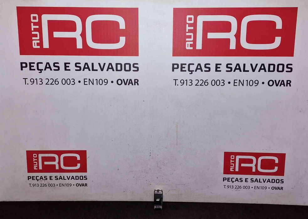 Comando / Botão / Interruptor Vidros Trás Direito 96762292ZD - PEUGEOT 308 SW II