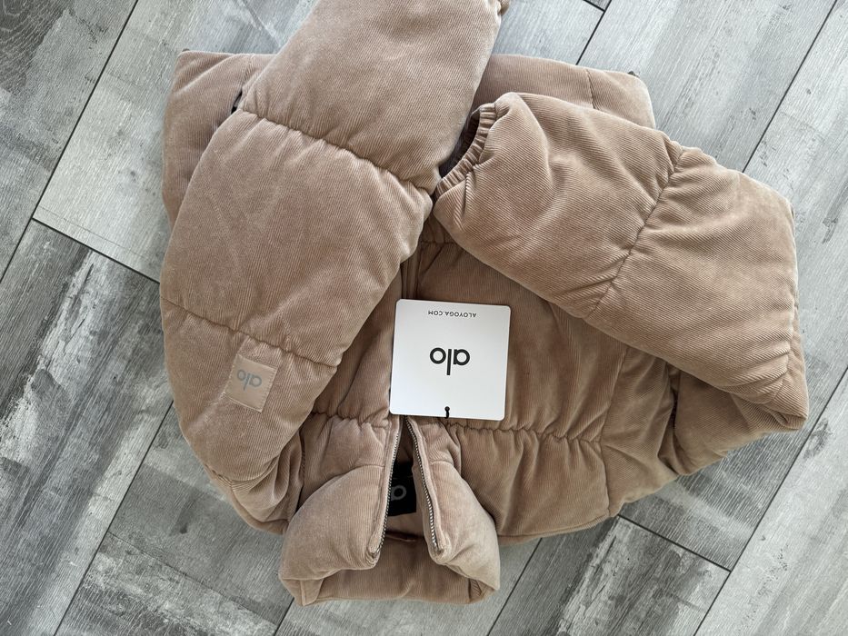 Куртка весна/осінь Alo Yoga Woman Dreamy Puffer