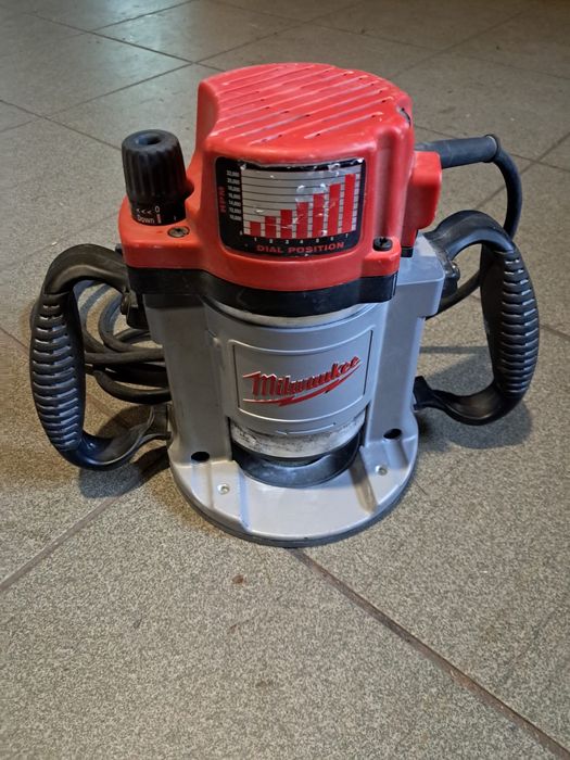 Frezarka ręczna milwaukee