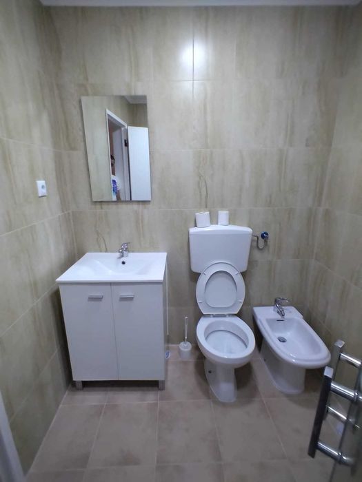 Aluga se T1 renovado