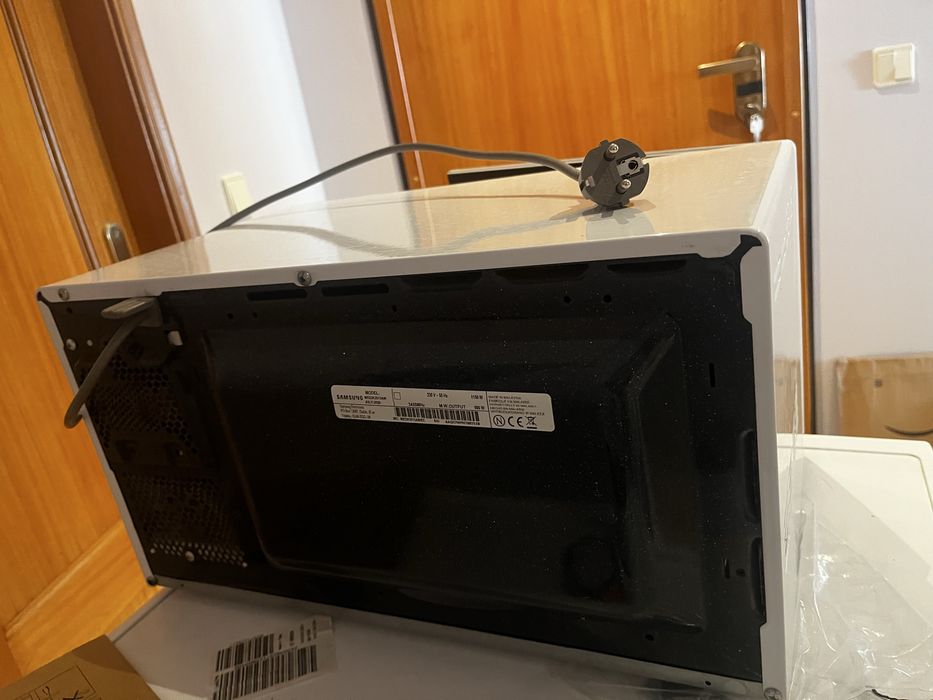 Micro-ondas Samsung 23L - Excelente Estado