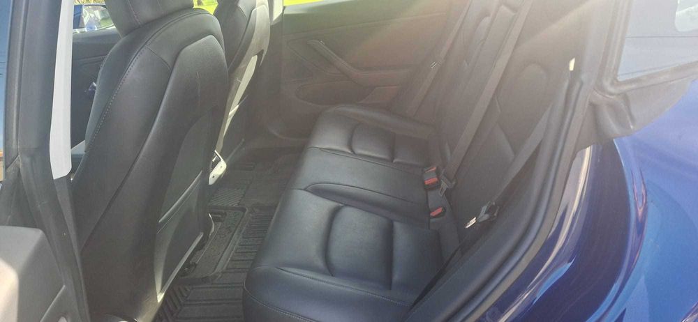 Tesla Model 3 Dua Motor