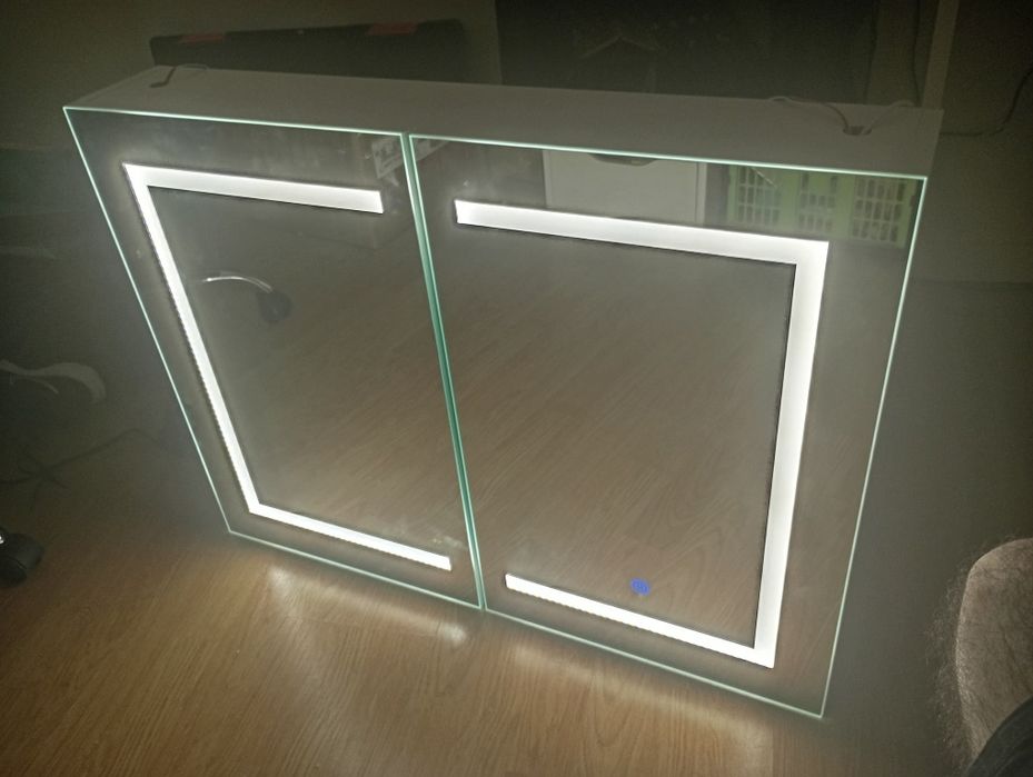 Armário de Casa de Banho com Espelho e Luz