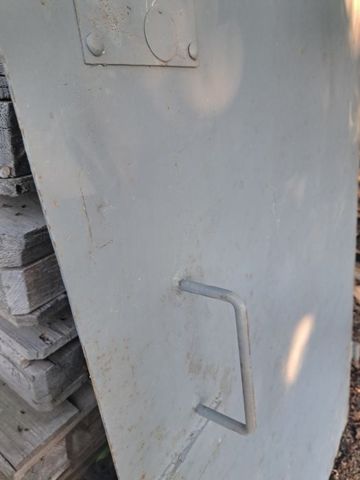 Металлическая входная дверь