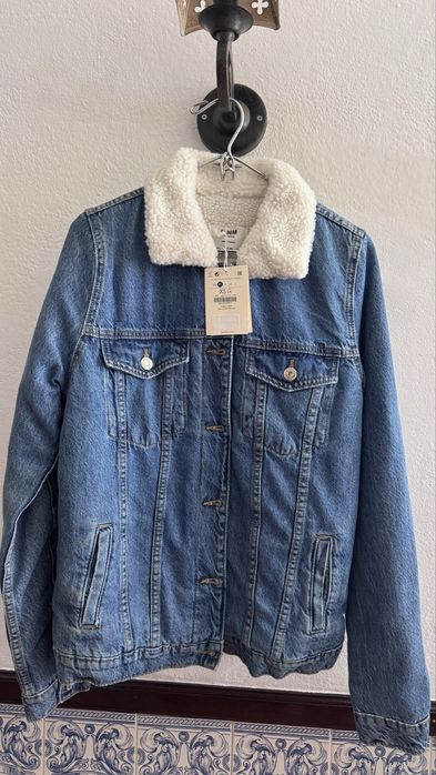 Casaco de Ganga com Pelo Bershka – Novo