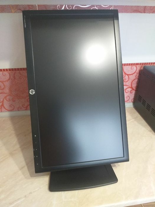 Монитор  HP 23" диагональ. Full HD.