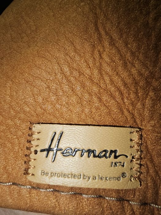 Кепка кожаная,Италия,58 размер,производитель Herman 1874.