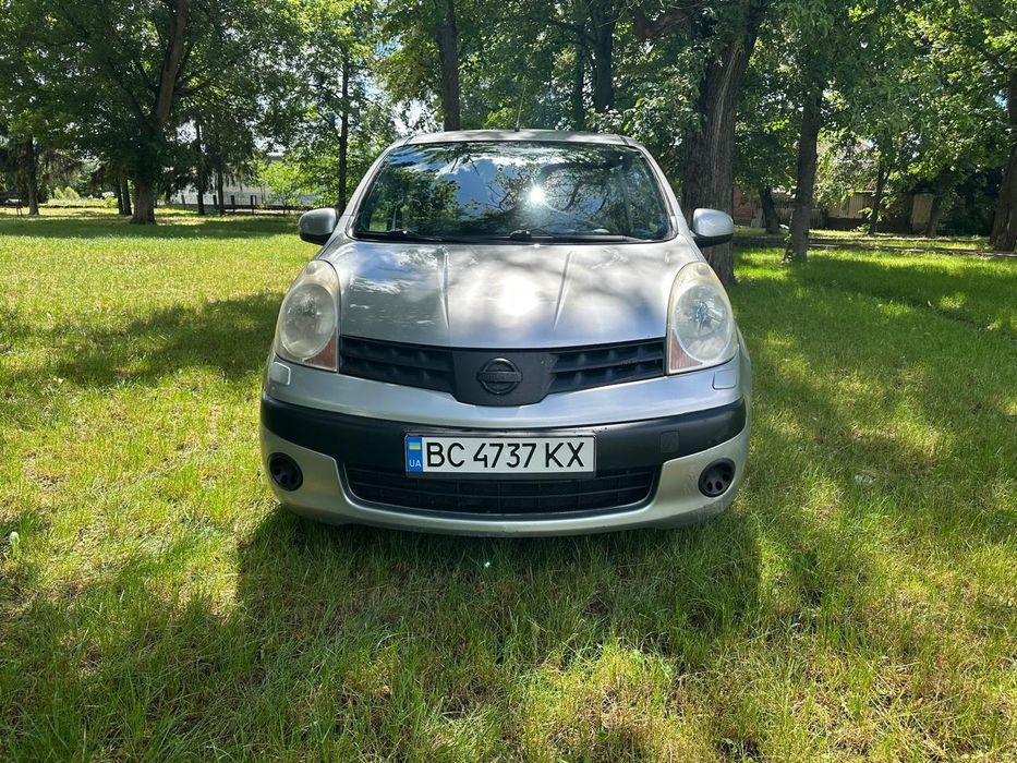 Nissan Note 1.6/автомат