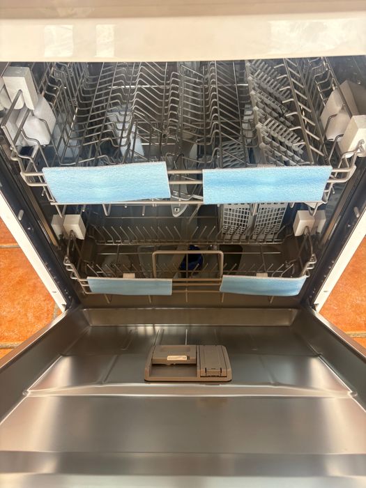 Máquina de Lavar Loiça Nova – 190€ (Negociável)