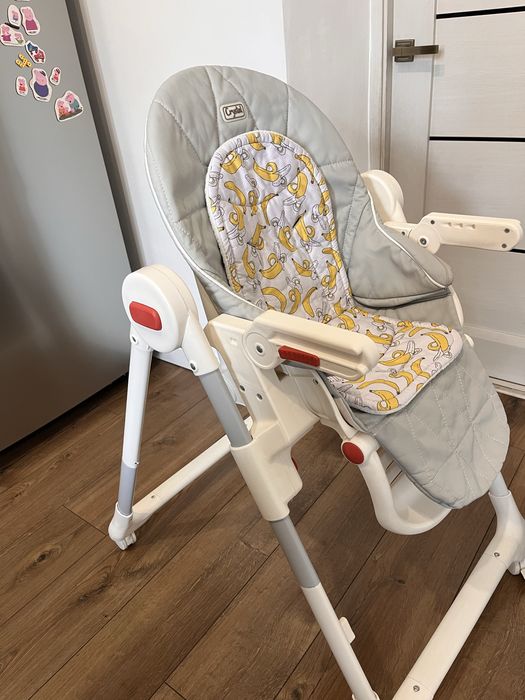 Стільчик для годування