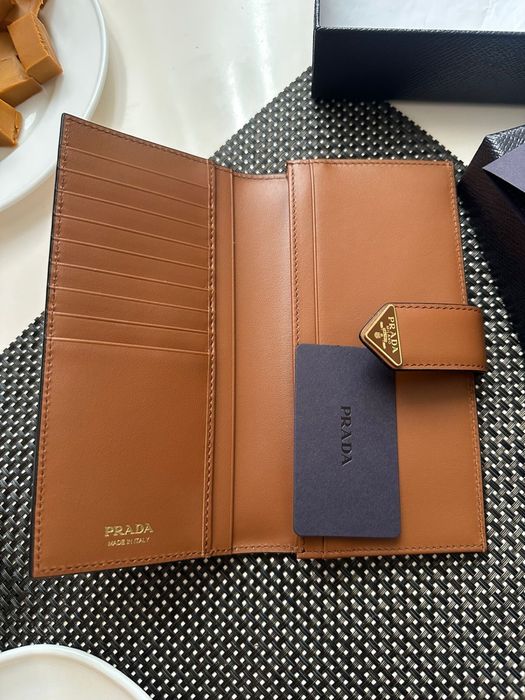 Оригінальний гаманець Prada City Calf Tab (Італія)