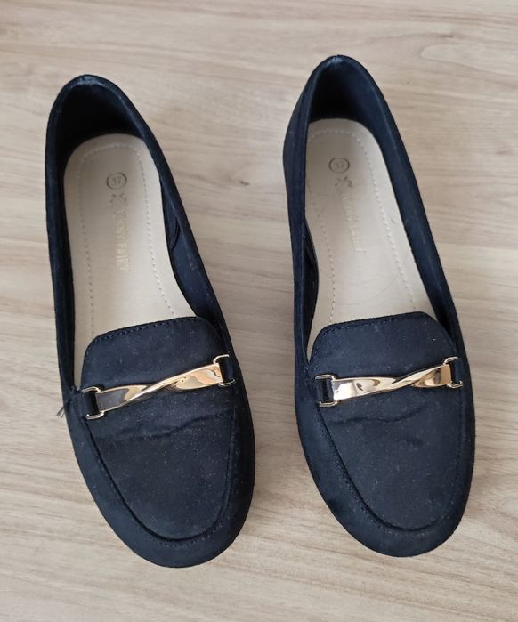 Buty czarne 37 zamszowe CCC