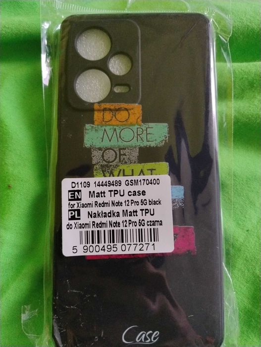 Etui czarne na telefon