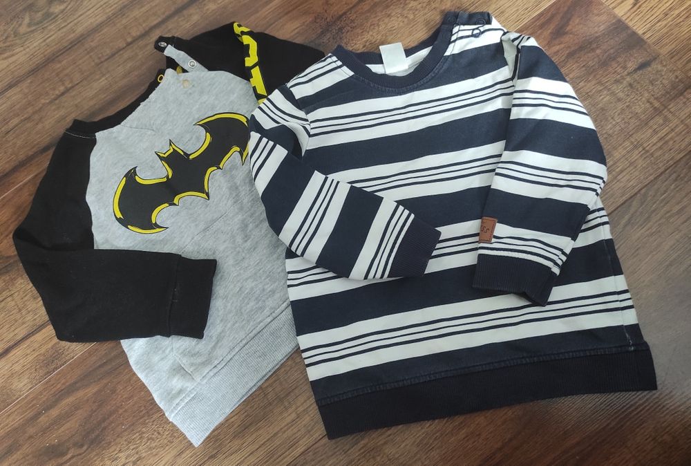 2 bluzki, jedna h&m a druga Batman rozm 86