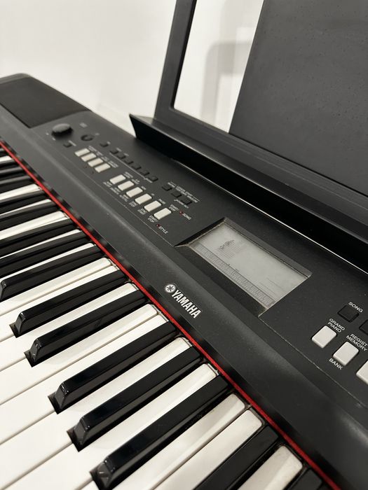 Piano YAMAHA Np-v80