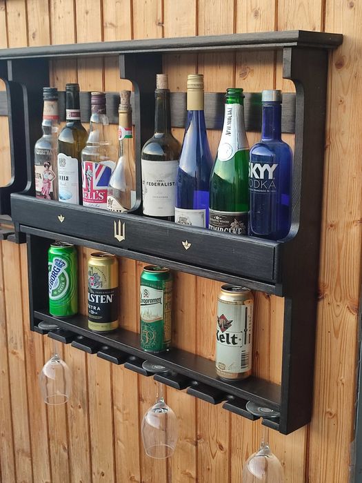 Полки виннo-пивные настенные из натурального дерева