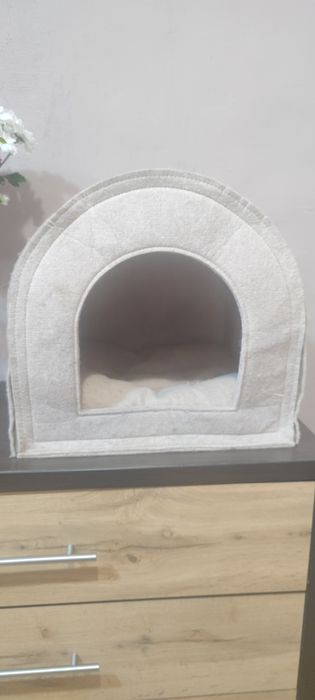Продам домик для котика или не большой собачки