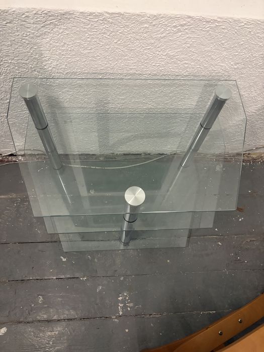 Stolik pod telewizor