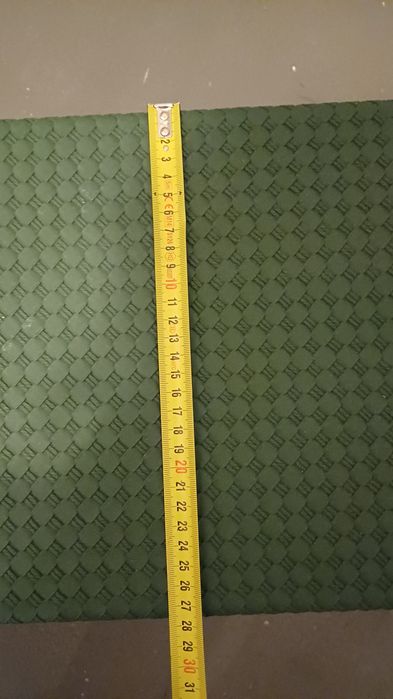 Baú de madeira de cor verde