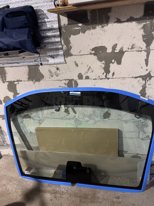 Toyota Rav-4 2019-2025 Лобовое стекло