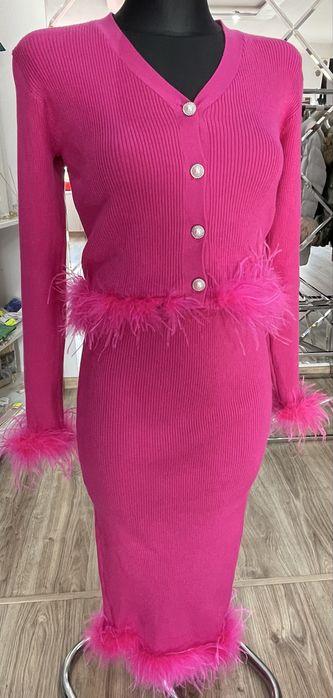 Różowy komplet z piórkami