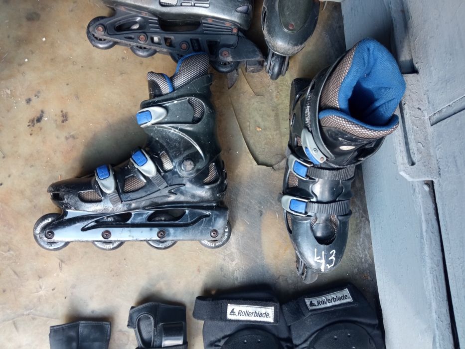 Продам одним лотом ролики взрослые 43 + 38 + защита