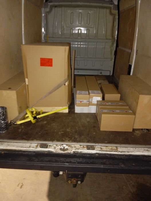 Transport przeprowadzki przewóz sprzątanie piwnic BUS Sanok