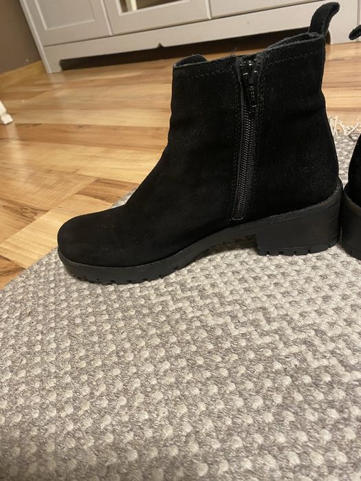Czarne oryginalne wiosenne kozaki botki skechers skóra 38