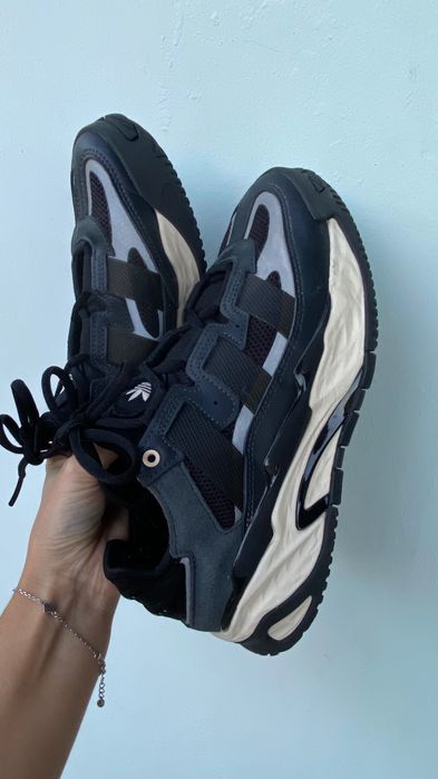 Продам кроссовки  Adidas