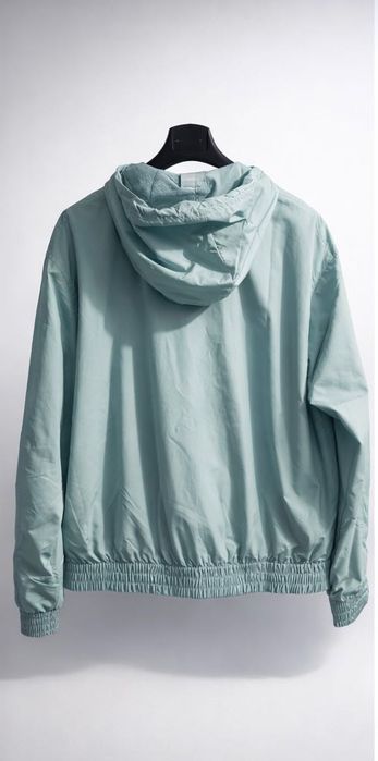 Жіноча вітровка, 175200, Nike W NSW ESSNTL UV WVN JKT HD