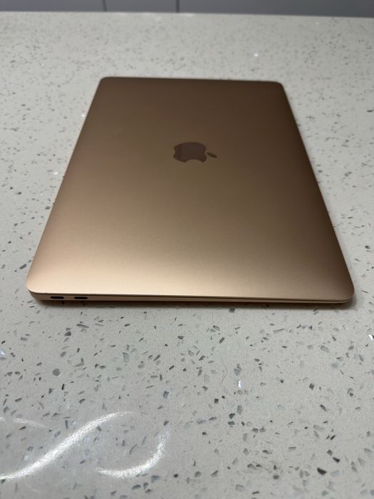 MacBook Air M1 13” (2020) Rose Gold – Para peças ou reparação