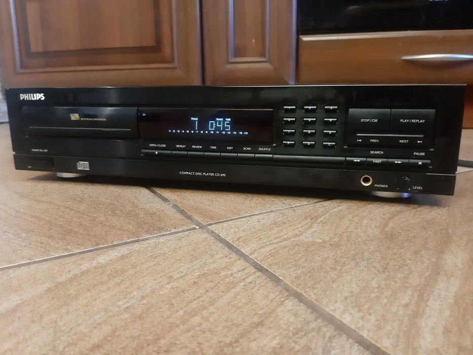 Odtwarzacz CD Philips CD690