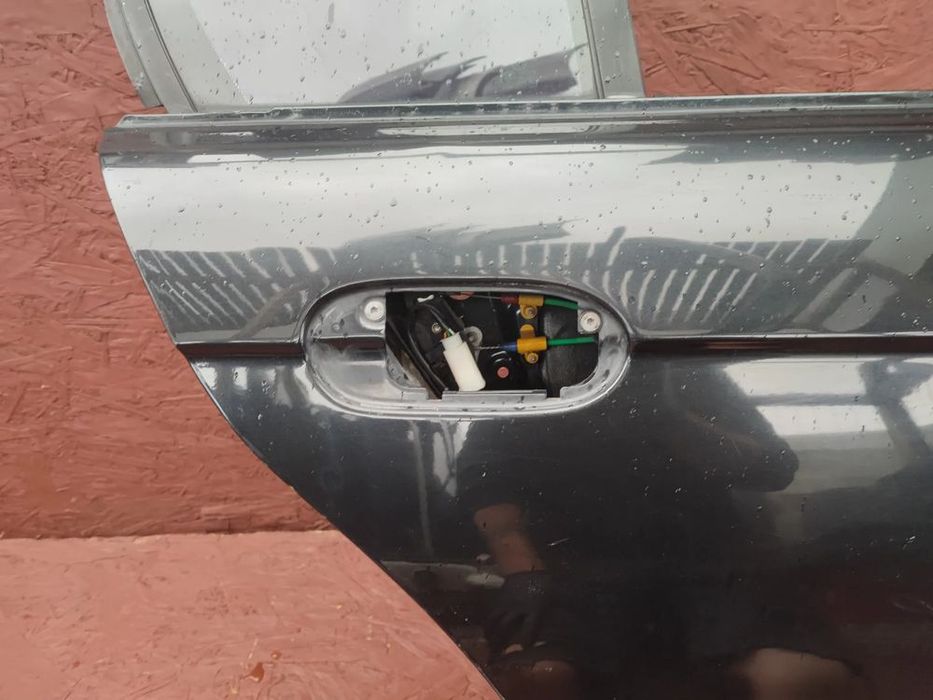 bmw e38 oryginalne drzwi tył prawe krótkie w kolorze schwarz 2 bez r